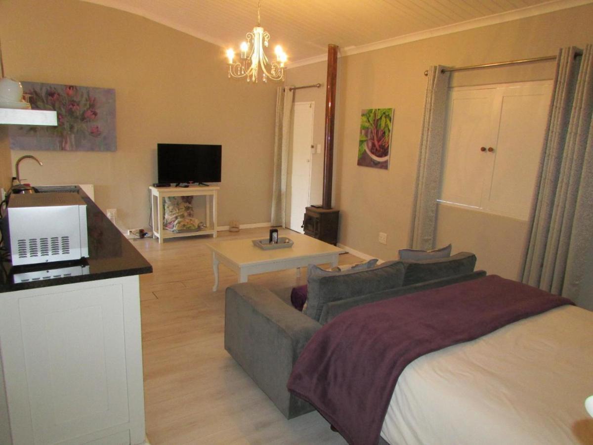 By The Way Guesthouse Clarens Exteriör bild