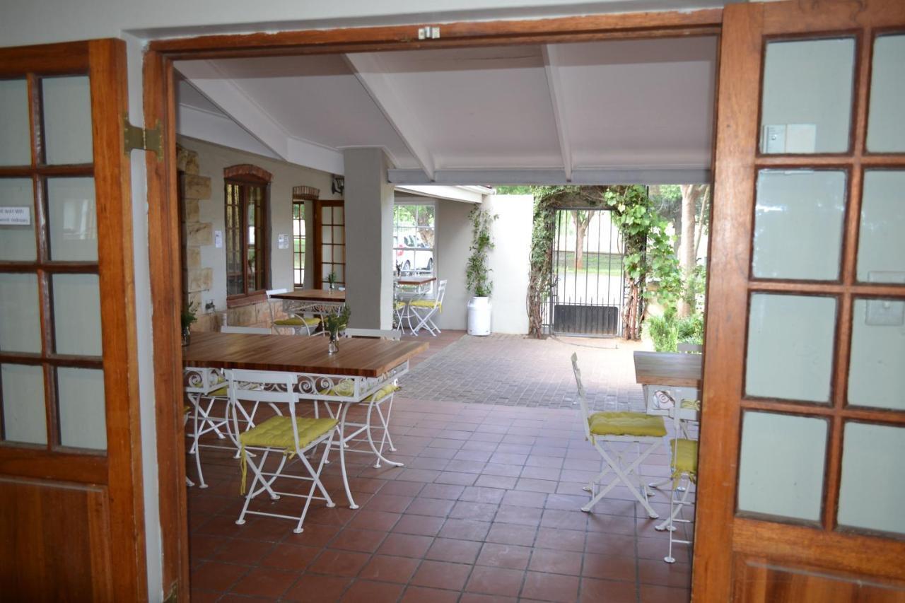 By The Way Guesthouse Clarens Exteriör bild