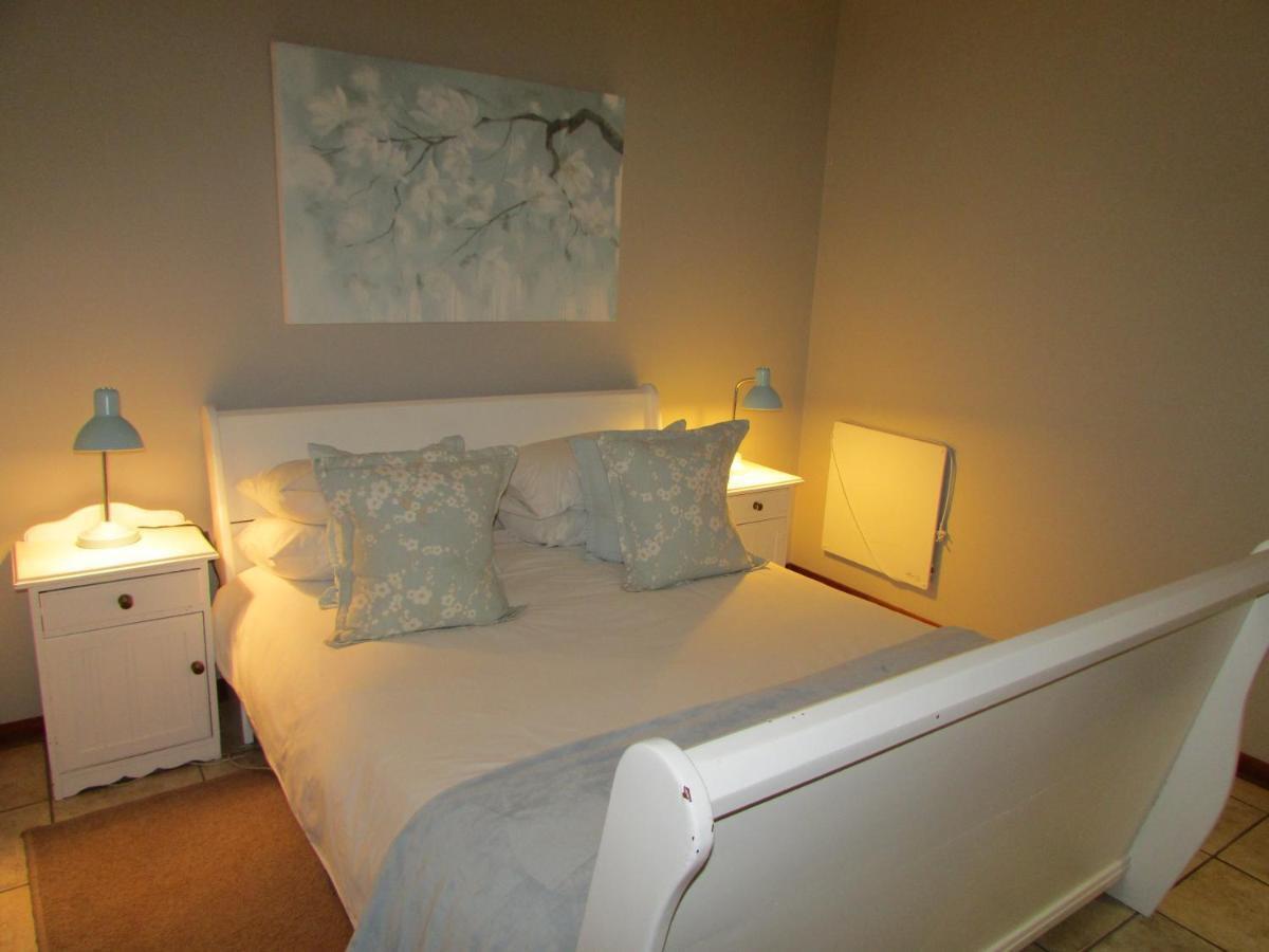 By The Way Guesthouse Clarens Exteriör bild