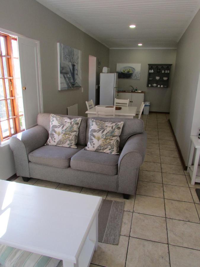 By The Way Guesthouse Clarens Exteriör bild