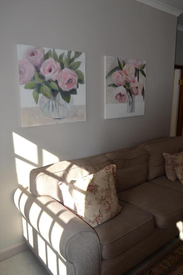 By The Way Guesthouse Clarens Exteriör bild