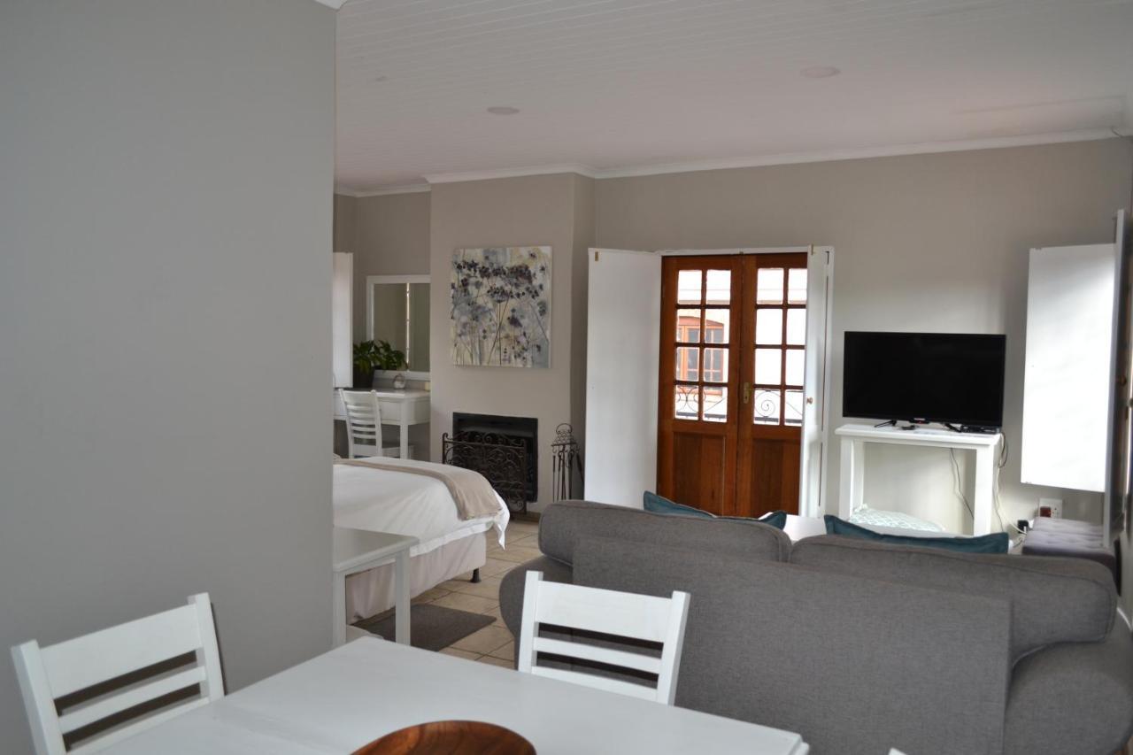 By The Way Guesthouse Clarens Exteriör bild